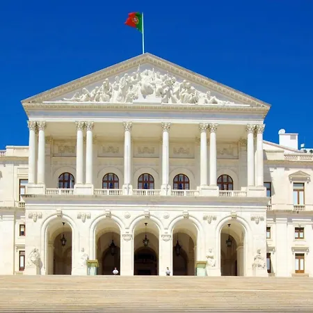 Apartmán 2br Terrasse Townhouse Style With Ac | By Airnest Lisboa